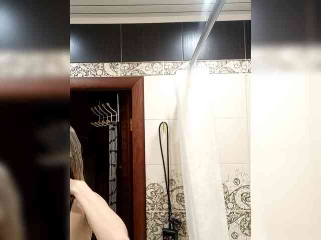 Bladis4 Live Webcam on BongaCams