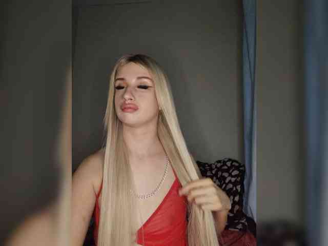 Bladis4 Live Webcam on BongaCams