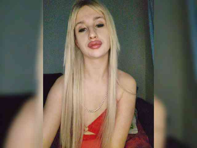 Bladis4 Live Webcam on BongaCams