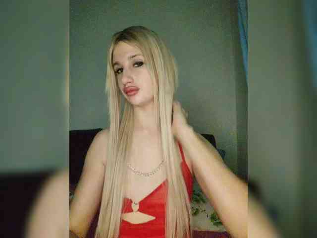 Bladis4 Live Webcam on BongaCams
