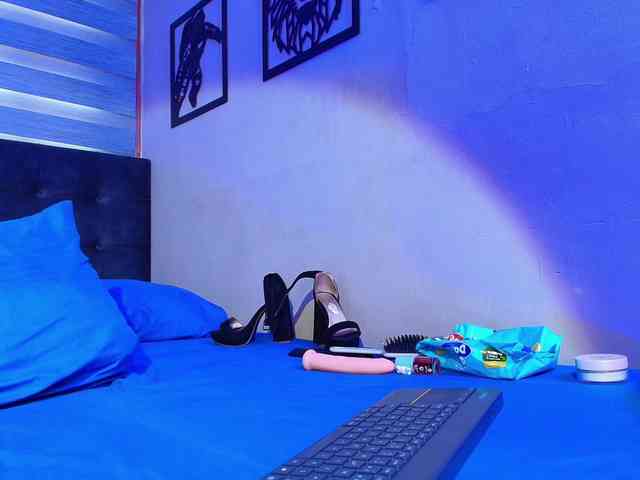 AURALISLUX Sex Cam Show