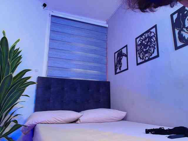 AURALISLUX Sex Cam Show