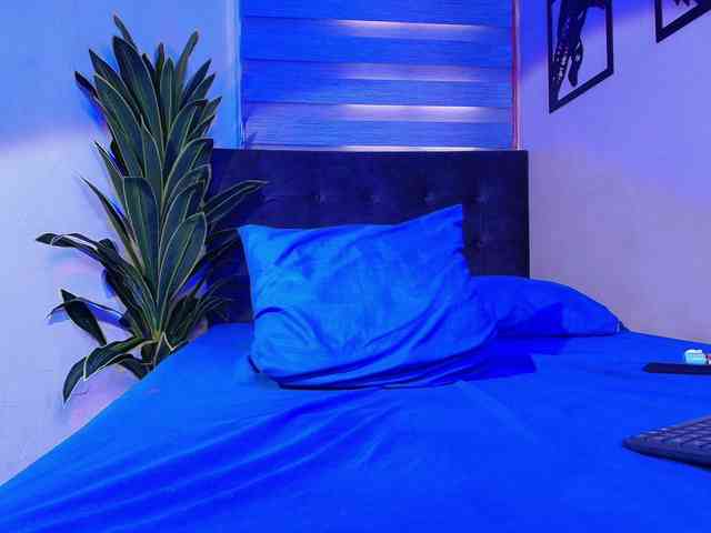 AURALISLUX Sex Cam Show