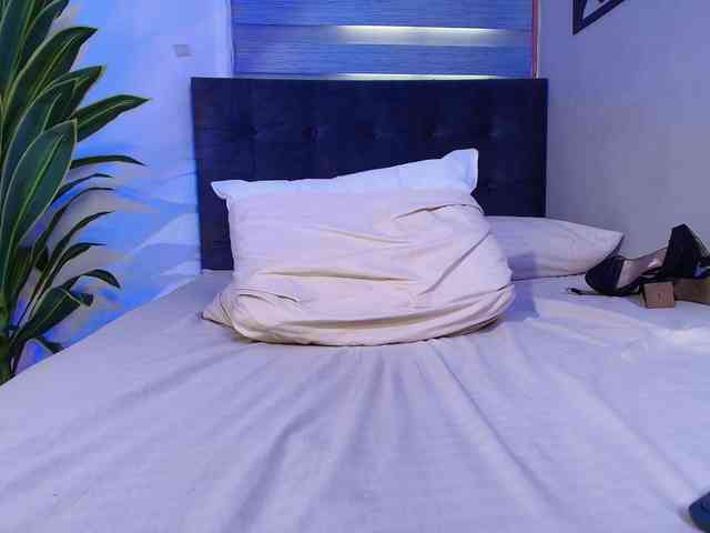 AURALISLUX Sex Cam Show