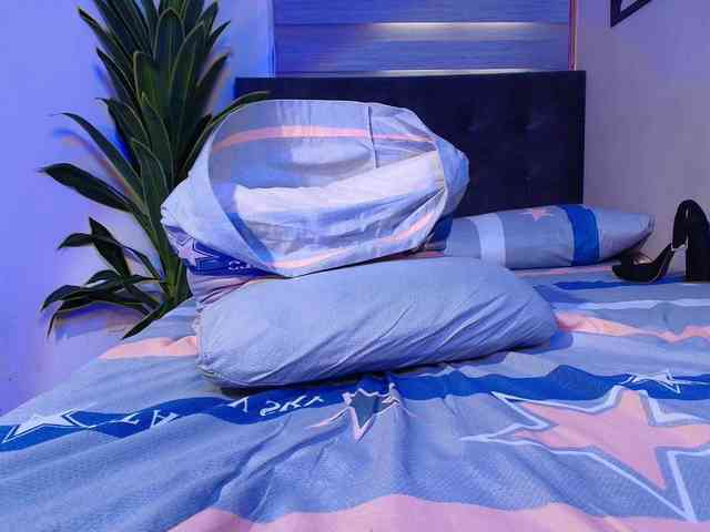 AURALISLUX Sex Cam Show