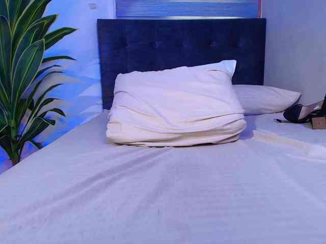 AURALISLUX Sex Cam Show