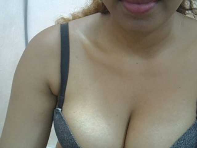 Anischah live cam on BongaCams