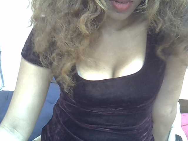 Camgirl Anischah sur Bongacams