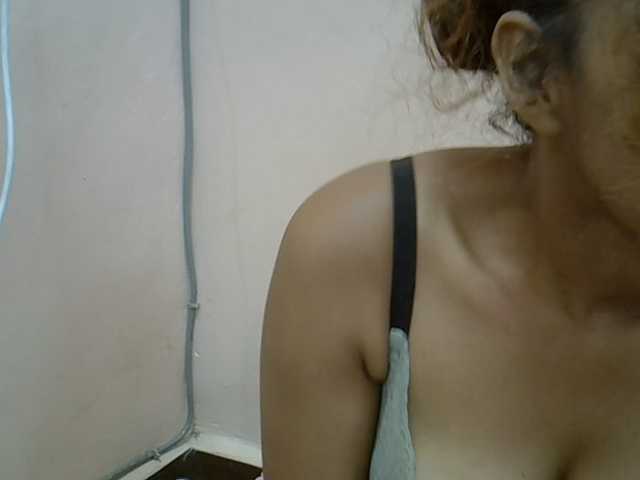Anischah live cam on BongaCams
