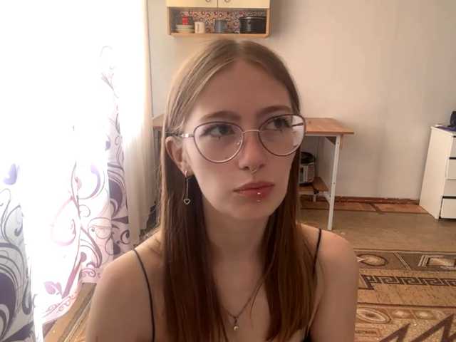VelvetCash live webcam show