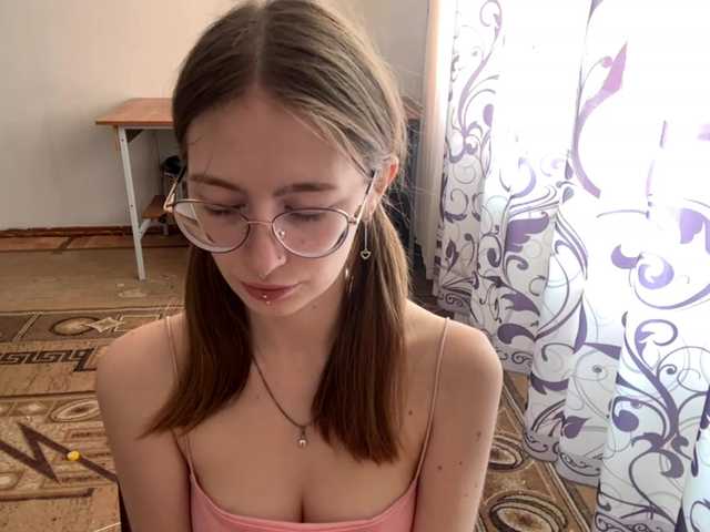 VelvetCash live cam on BongaCams