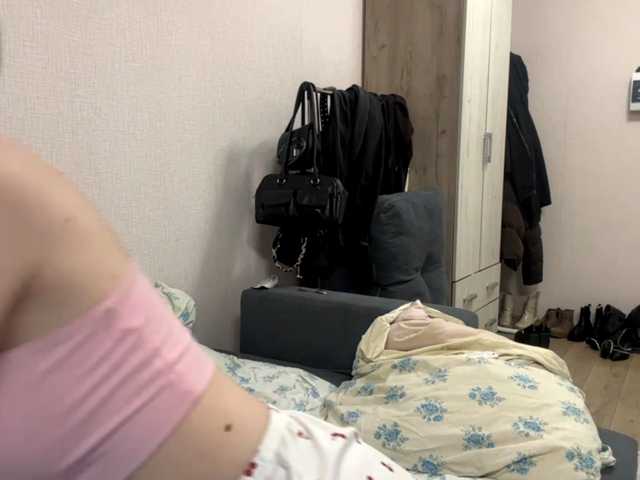 VelvetCash live cam preview