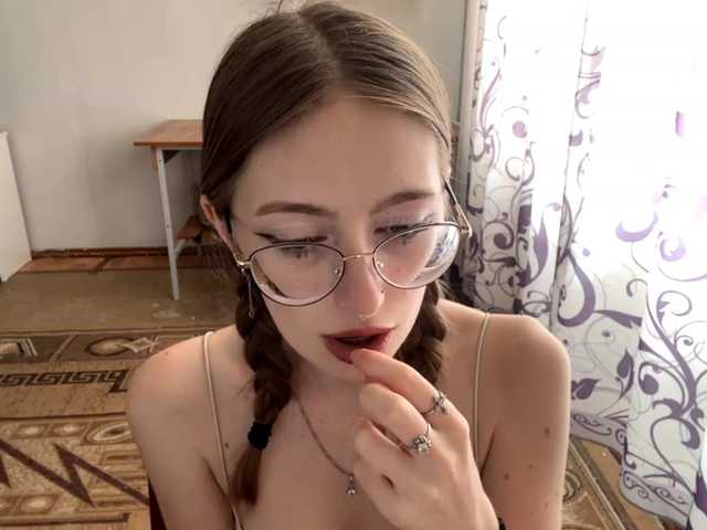 VelvetCash live cam on BongaCams