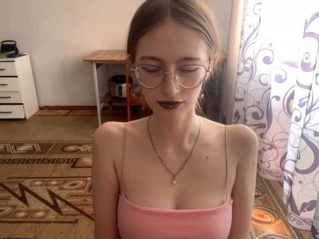 VelvetCash live cam on BongaCams