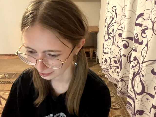 VelvetCash live cam on BongaCams