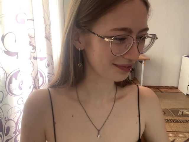 VelvetCash live cam on BongaCams