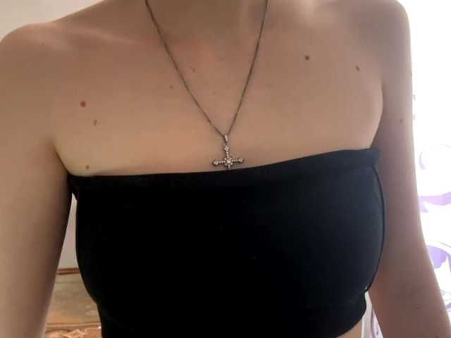 VelvetCash live cam on BongaCams