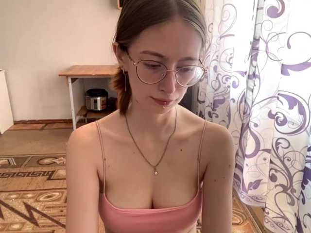 VelvetCash live cam