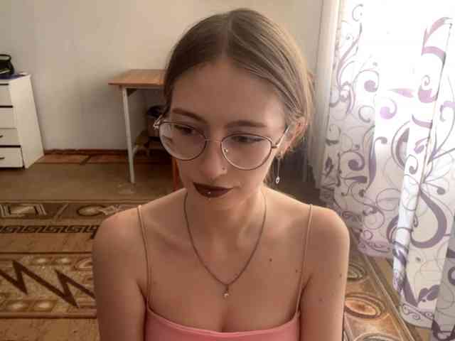 VelvetCash webcam
