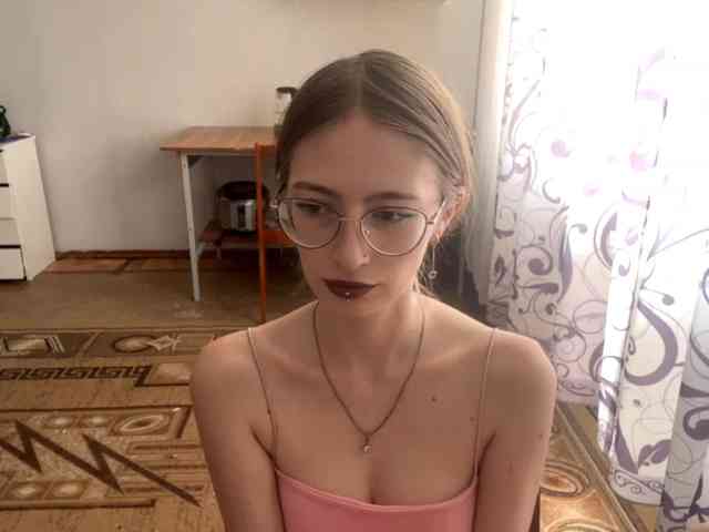 Model: VelvetCash
