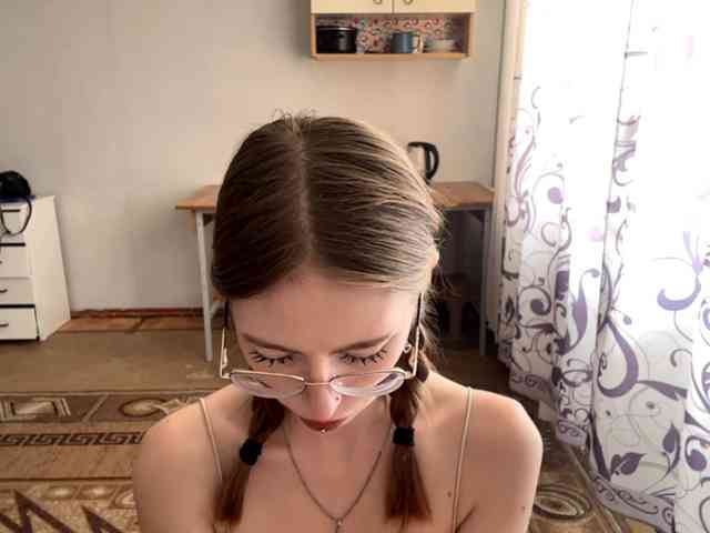 Model: VelvetCash