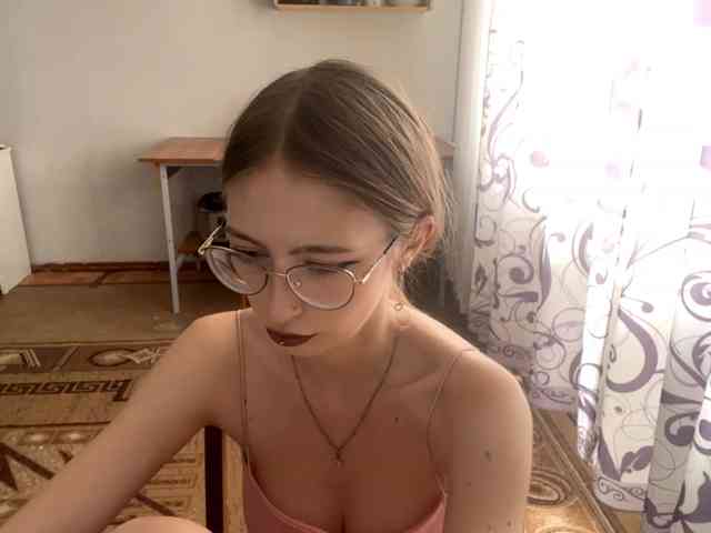 Model: VelvetCash