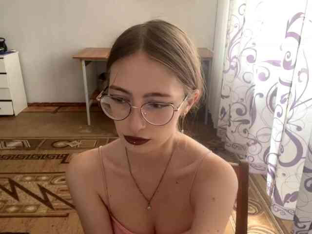 VelvetCash webcam
