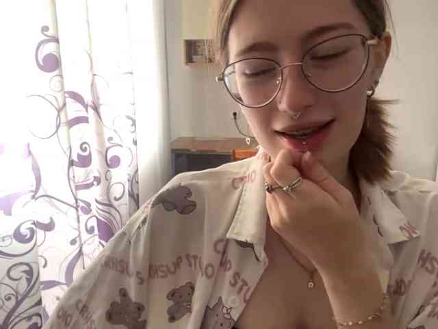 VelvetCash webcam