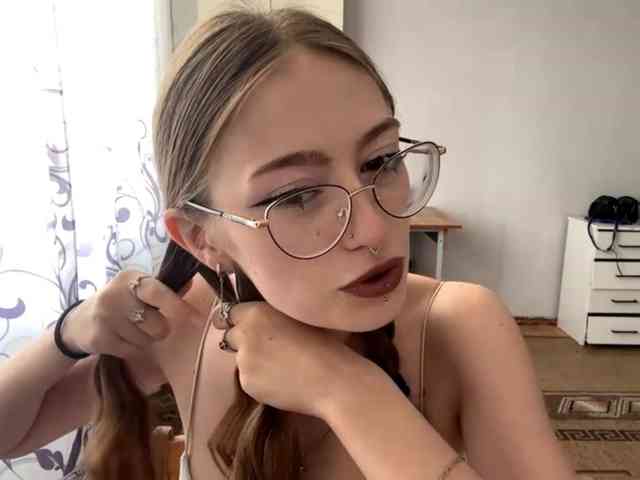 Model: VelvetCash