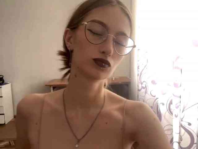 Model: VelvetCash
