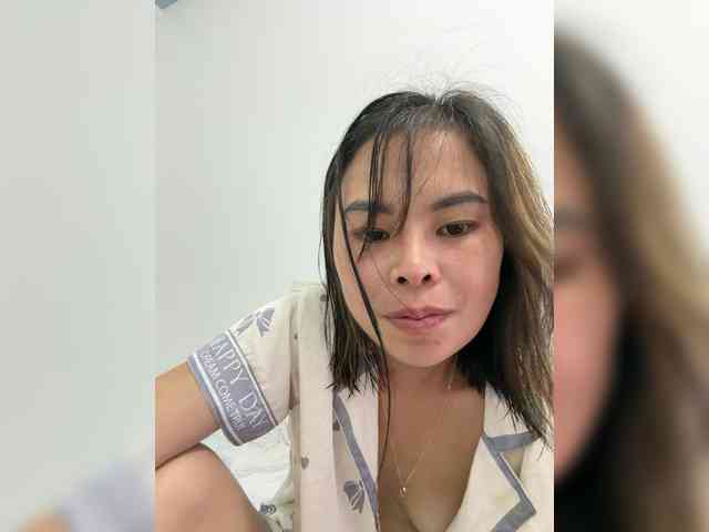 Lilybelle-88 webcam