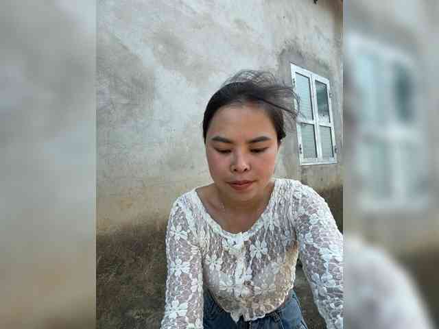 Lilybelle-88 webcam