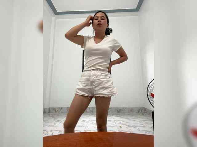 Lilybelle-88 webcam