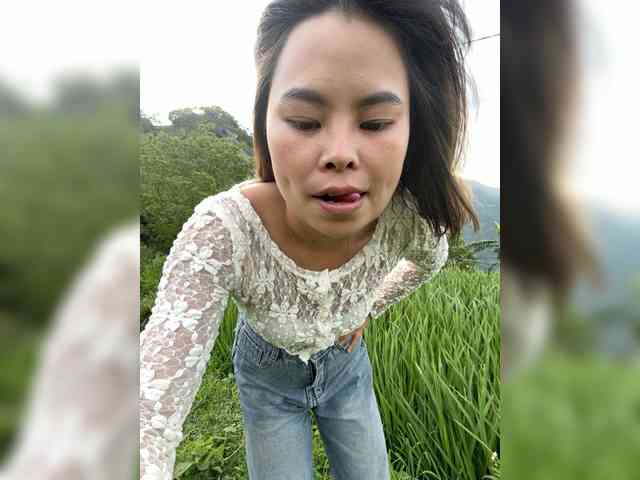 Lilybelle-88 webcam