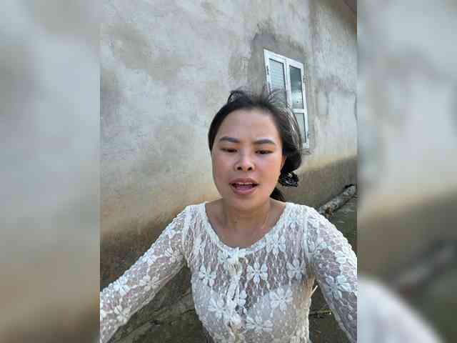 Lilybelle-88 webcam