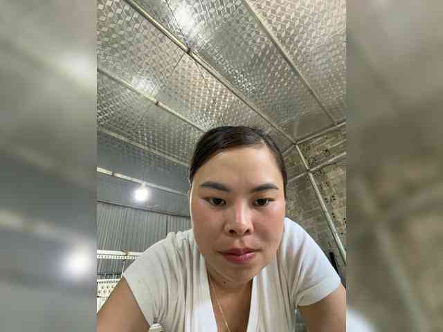 Lilybelle-88 webcam