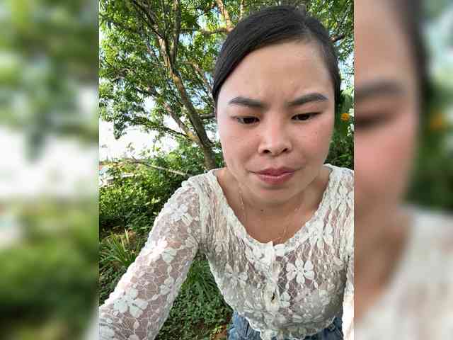 Lilybelle-88 webcam