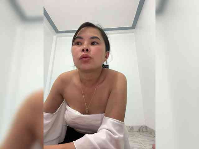 Lilybelle-88 webcam