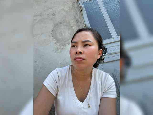 Lilybelle-88 webcam