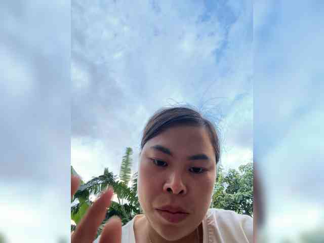 Lilybelle-88 webcam