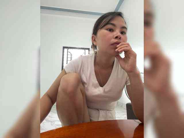 Lilybelle-88 webcam