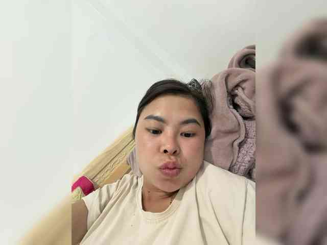 Lilybelle-88 webcam