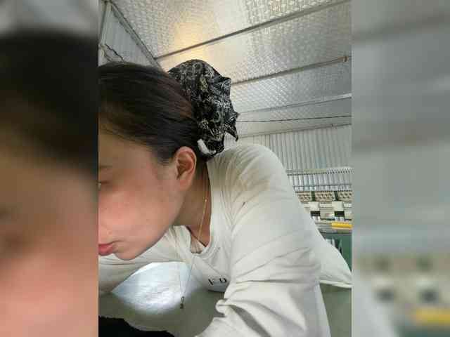 Lilybelle-88 webcam