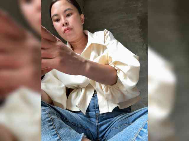 Lilybelle-88 webcam