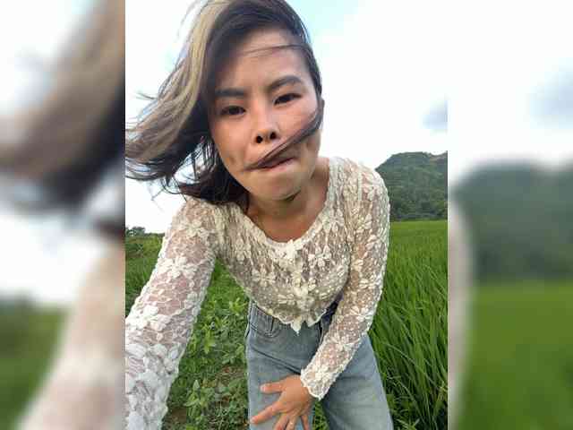 Lilybelle-88 webcam