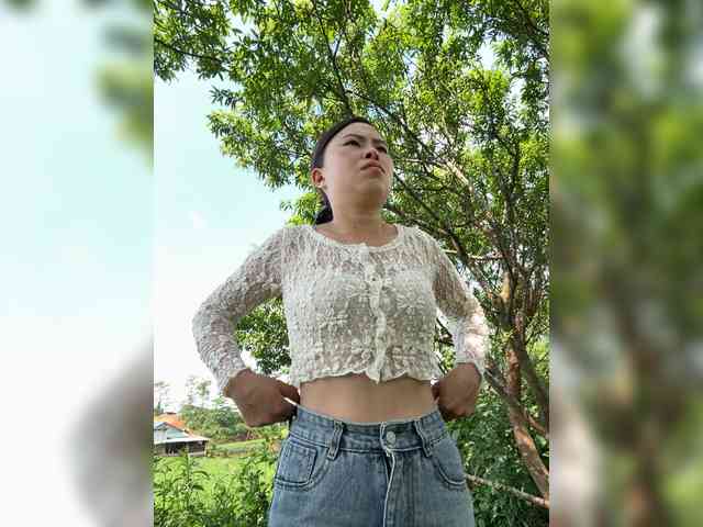 Lilybelle-88 webcam