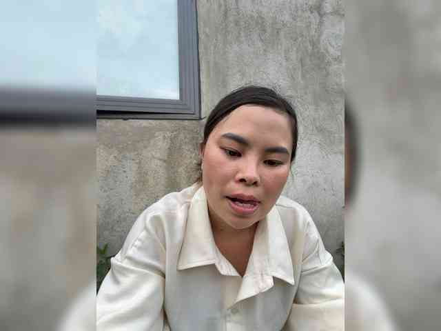 Lilybelle-88 webcam