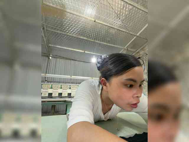 Lilybelle-88 webcam