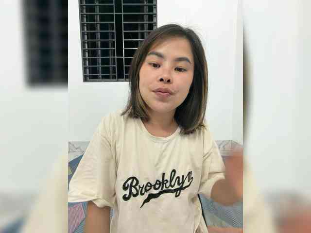 Lilybelle-88 webcam