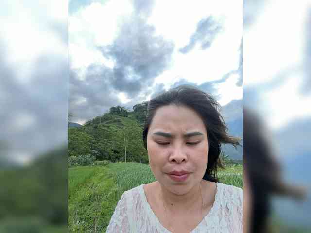 Lilybelle-88 webcam
